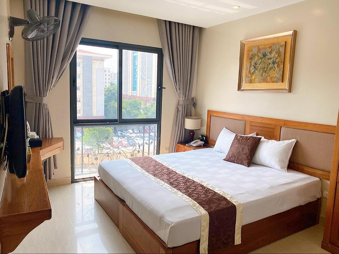 Hanoi B Hotel & Travel - 5 Mins Hoan Kiem Lake ภายนอก รูปภาพ